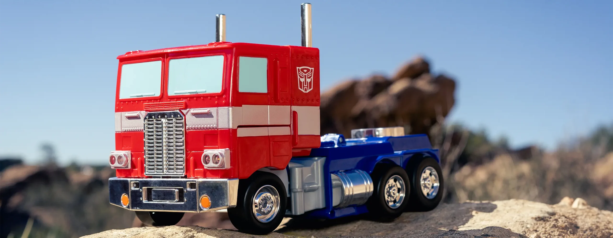 Transformers-Converting-RC-OptimusPrime-Social-02 Transformers Optimus Prime converting RC truck