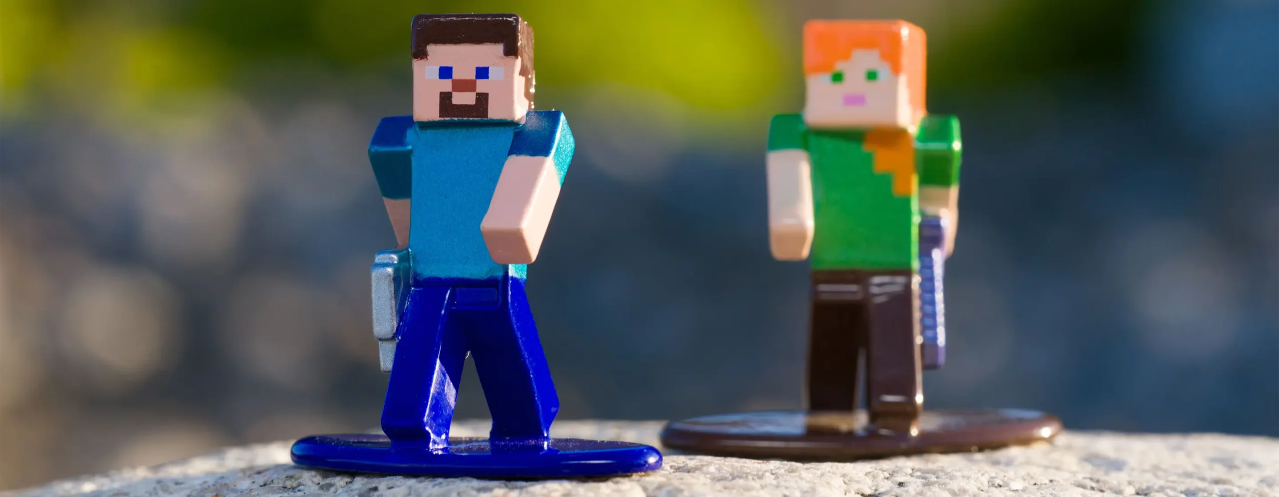 ouYQ9_t3 Minecraft Nano Metal Figs - Steve and Alex